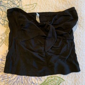 Black strapless shirt